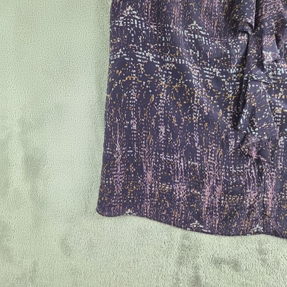 Vintage Banana Republic Top Medium Purple Patterned Silk Ruffle Neck Lightweight - Picture 9 of 13